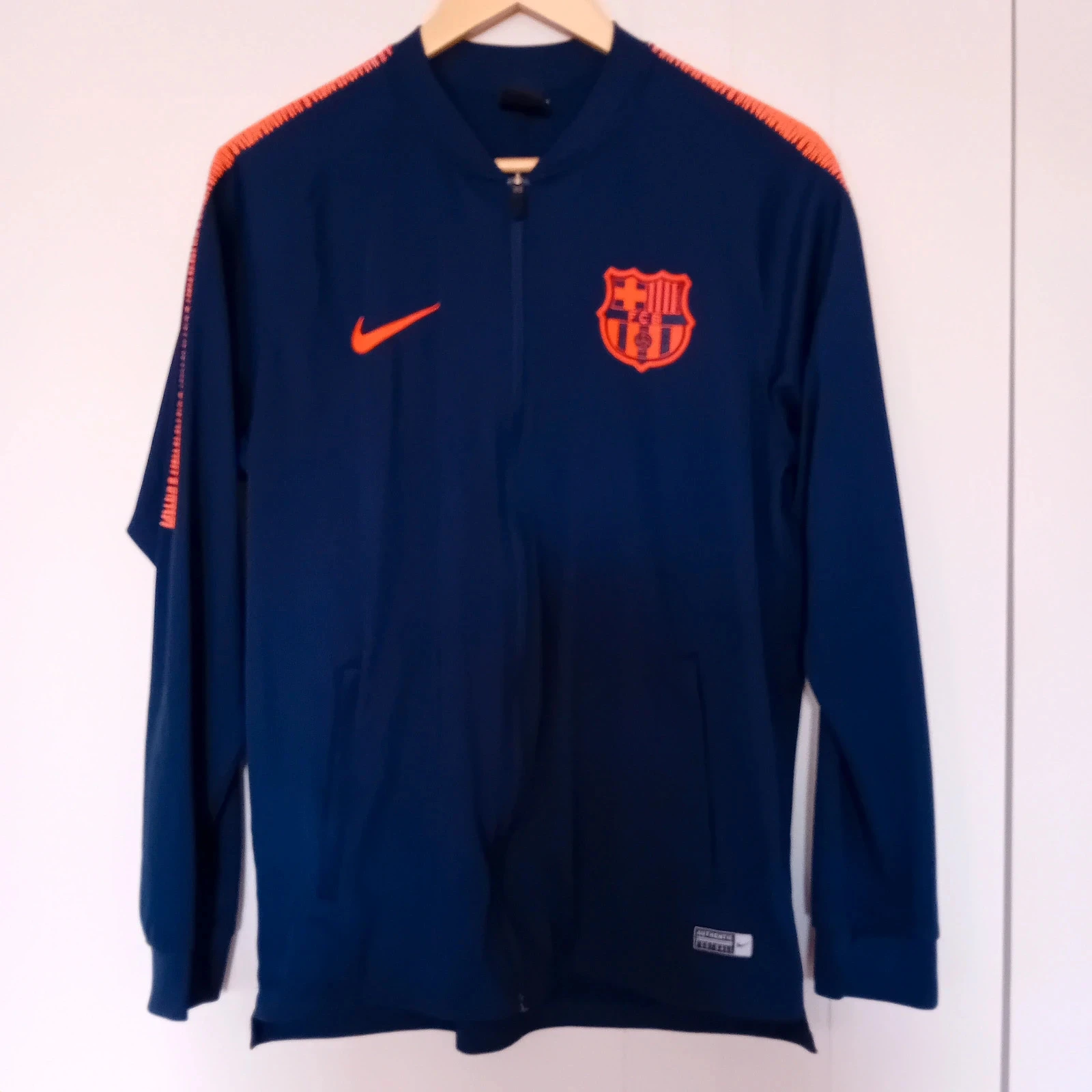 💙 veste nike barcelone dri fit taille M